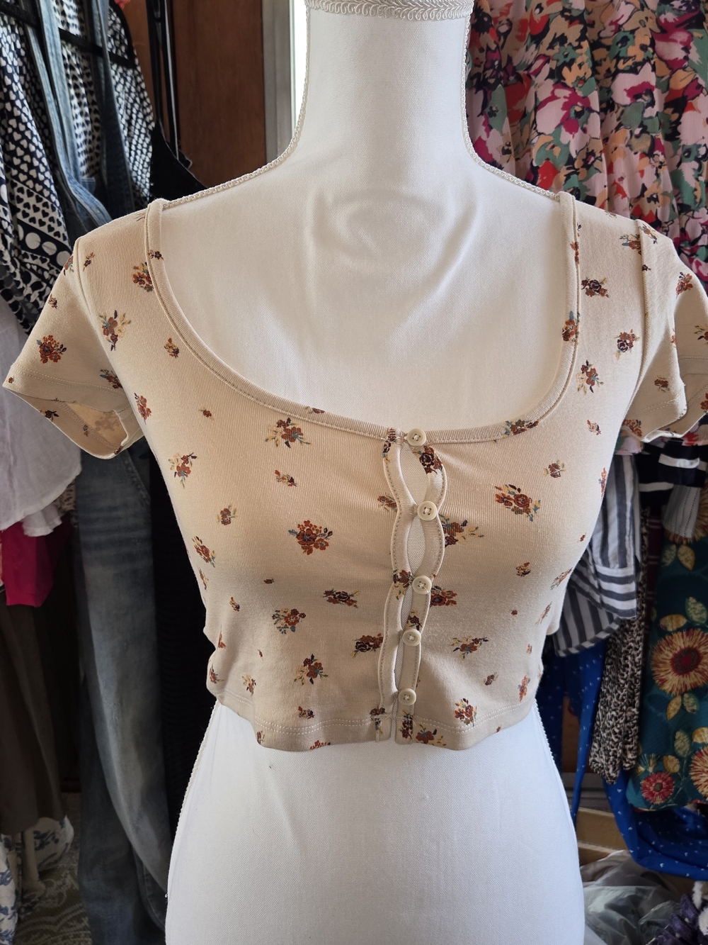 Cotton On Beige Floral Button-Front Crop Top